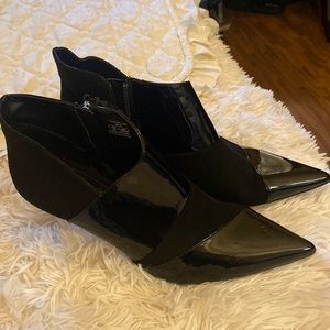 Black patent and suede Zara heeled boot